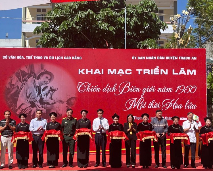 KHAI MẠC TRIỂN LÃM CHUYÊN ĐỀ “CHIẾN DỊCH BIÊN GIỚI 1950 – MỘT THỜI HOA LỬA”